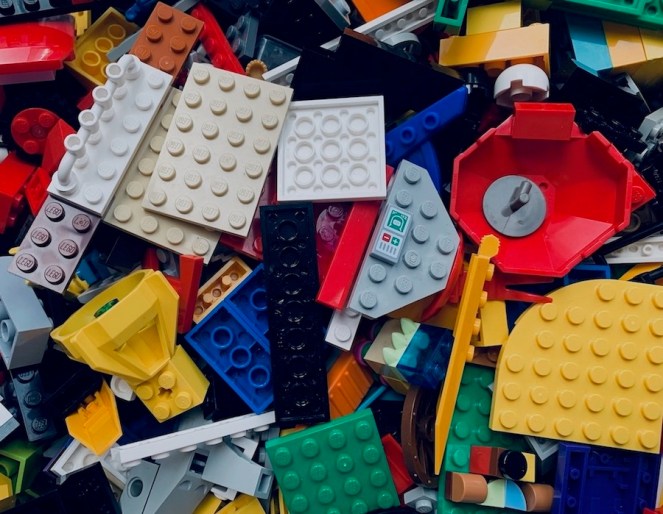 A dense jumble of Lego bricks